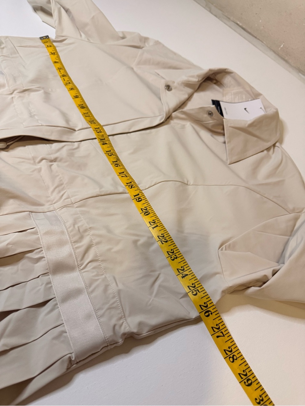 Nike 24.7 Perfect Stretch Dri-Fit Oversize Trench Coat - Picture 5 of 11